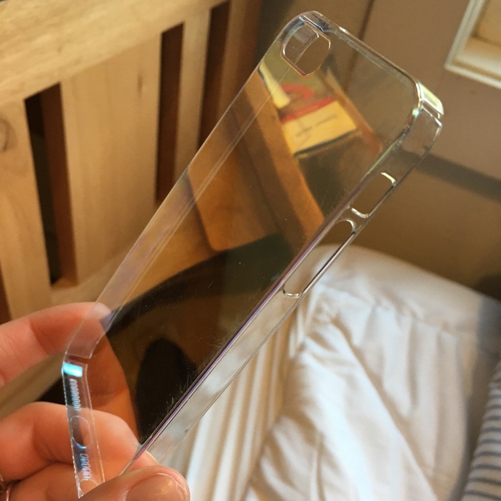 Holographic IPhone5S case and screen protector